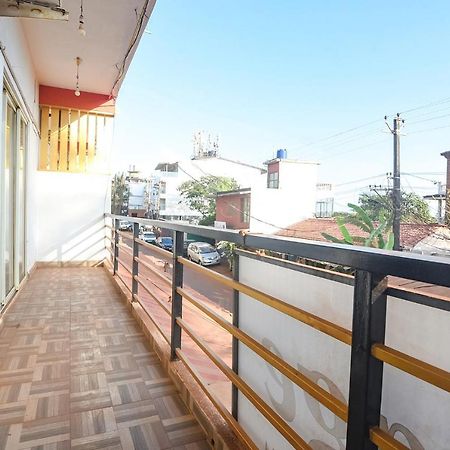 Fabexpress The Voyage Hotel Morjim Exterior foto