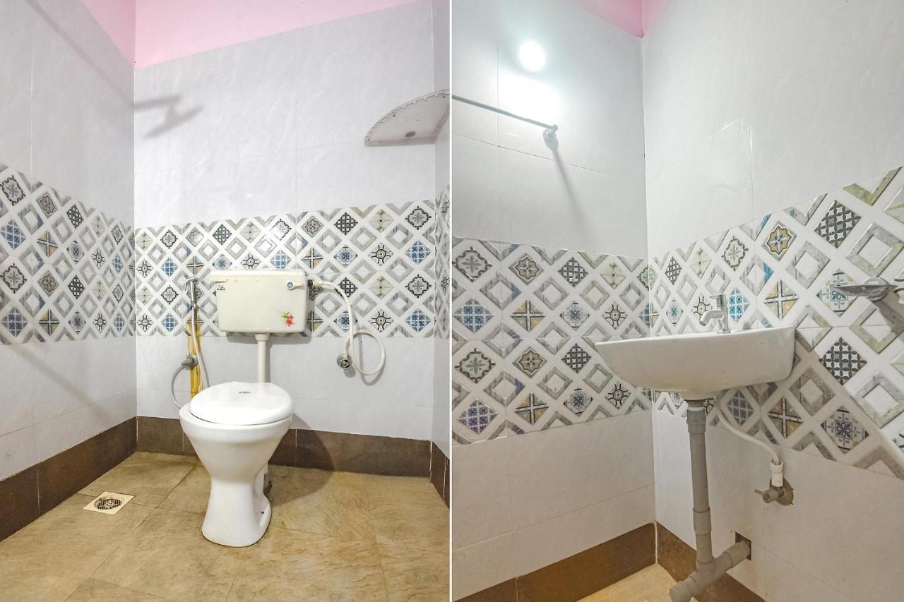 Fabexpress The Voyage Hotel Morjim Exterior foto