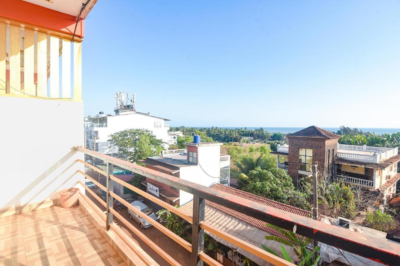 Fabexpress The Voyage Hotel Morjim Exterior foto